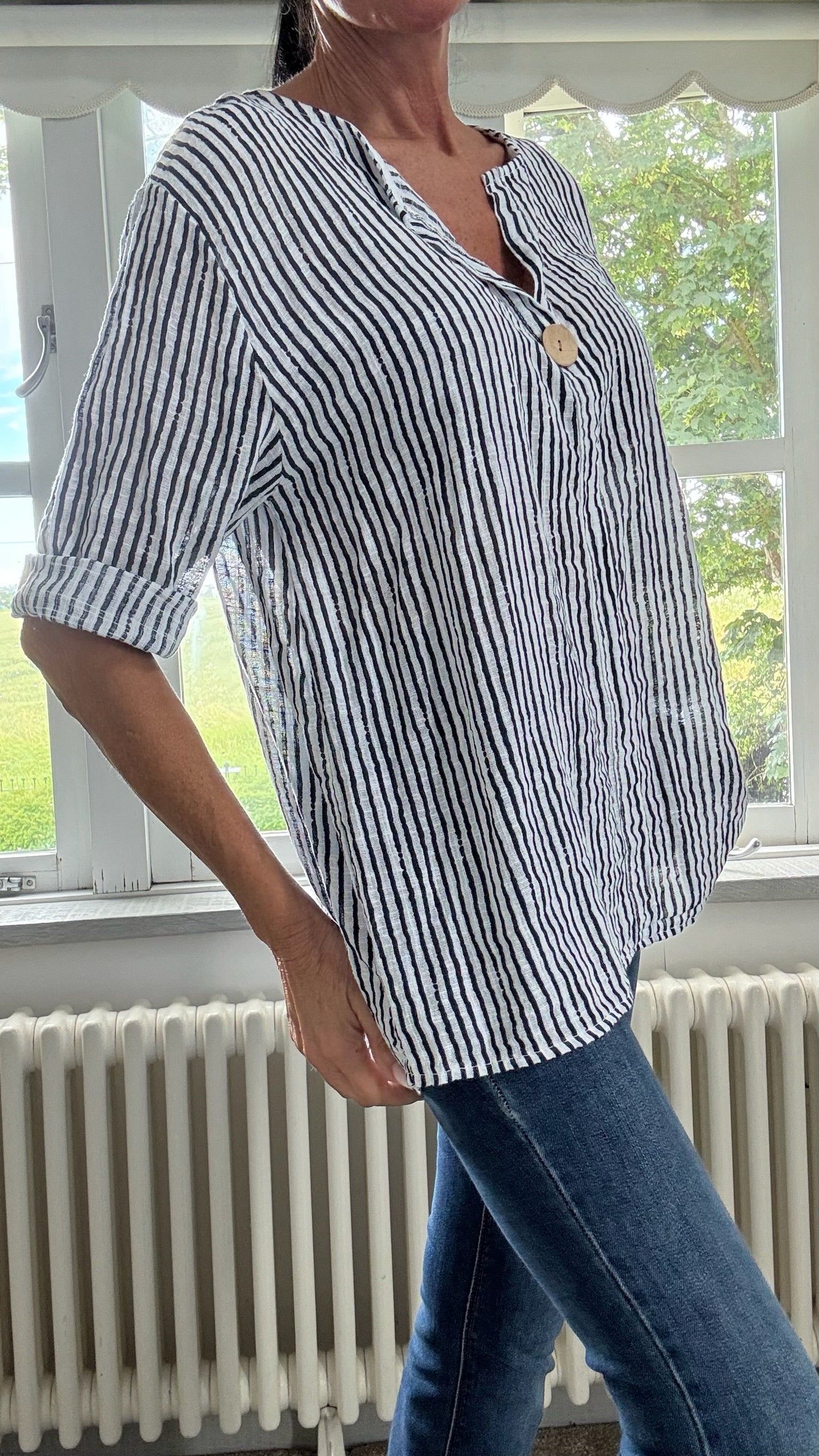 Cotton Button Detail Top - Navy/White